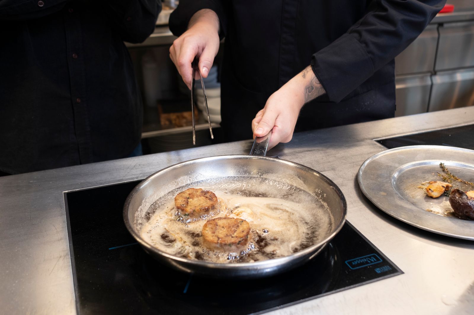 Ameron-Zuerich-Kiraly-Rehruecken-5499