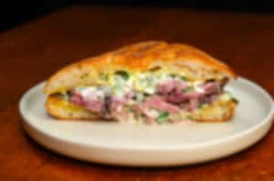Steaksandwich-Secret-Cut-low